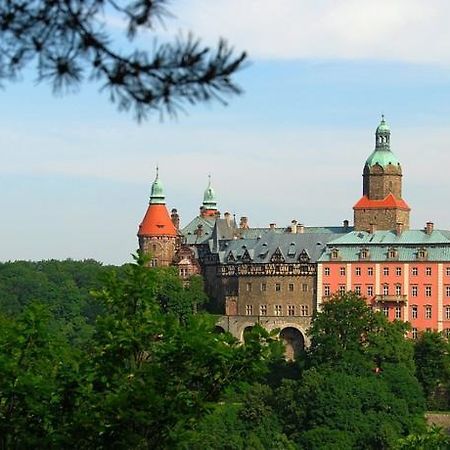 Hotel Przy Oslej Bramie Wałbrzych Zewnętrze zdjęcie